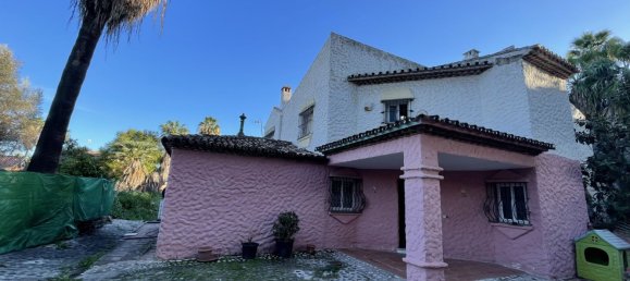 5 bedrooms Villa in Marbella, Spain No. 59962 2