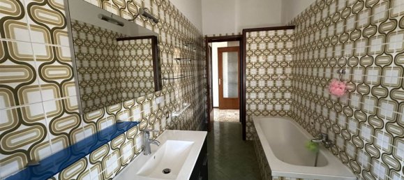 3 bedrooms Apartment in Piacenza, Italy No. 313056 7