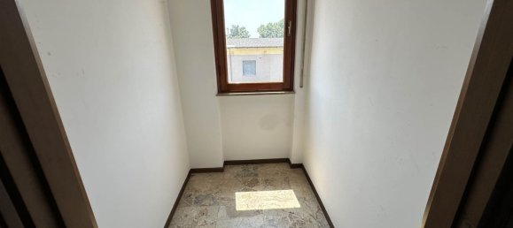 3 bedrooms Apartment in Piacenza, Italy No. 313056 12