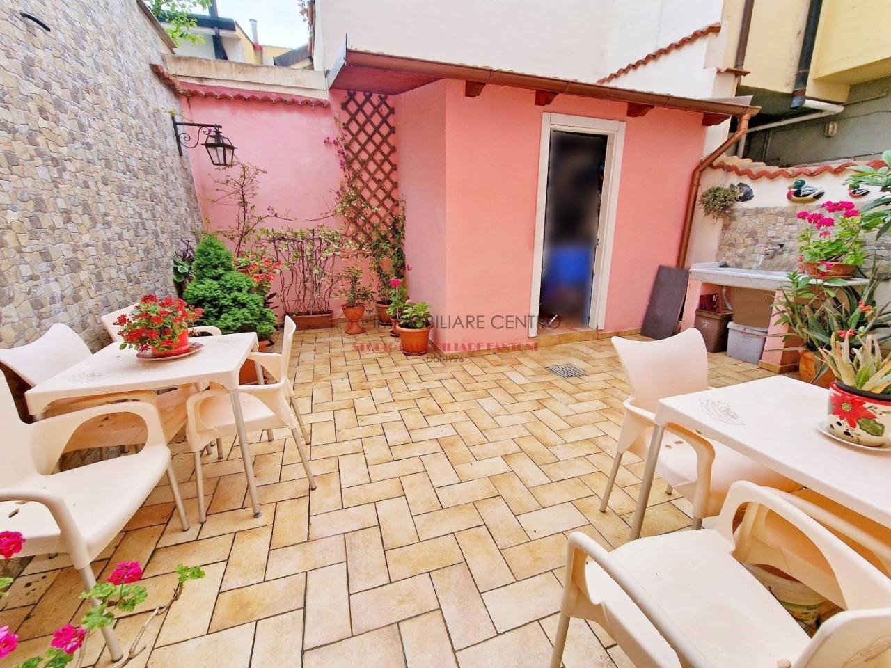 5 rooms House in Viareggio, Italy No. 105731
