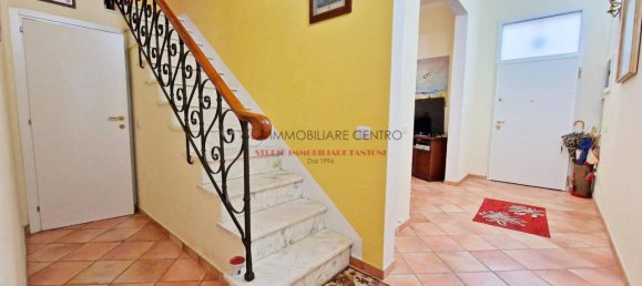 5 rooms House in Viareggio, Italy No. 105731 3