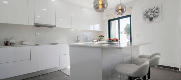 Вилла с 3 спальнями в Албуфейра, Португалия № 101858 17