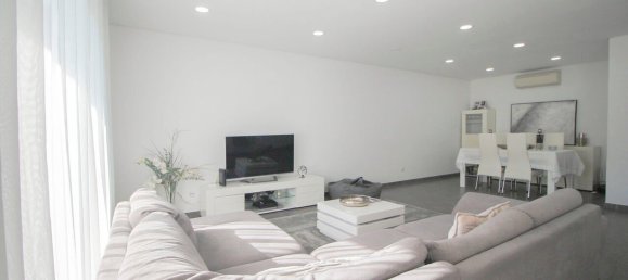 Вилла с 3 спальнями в Албуфейра, Португалия № 101858 21