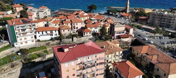 2 Schlafzimmer Wohnung in San Lorenzo al Mare, Italy, Nr. 68330 2