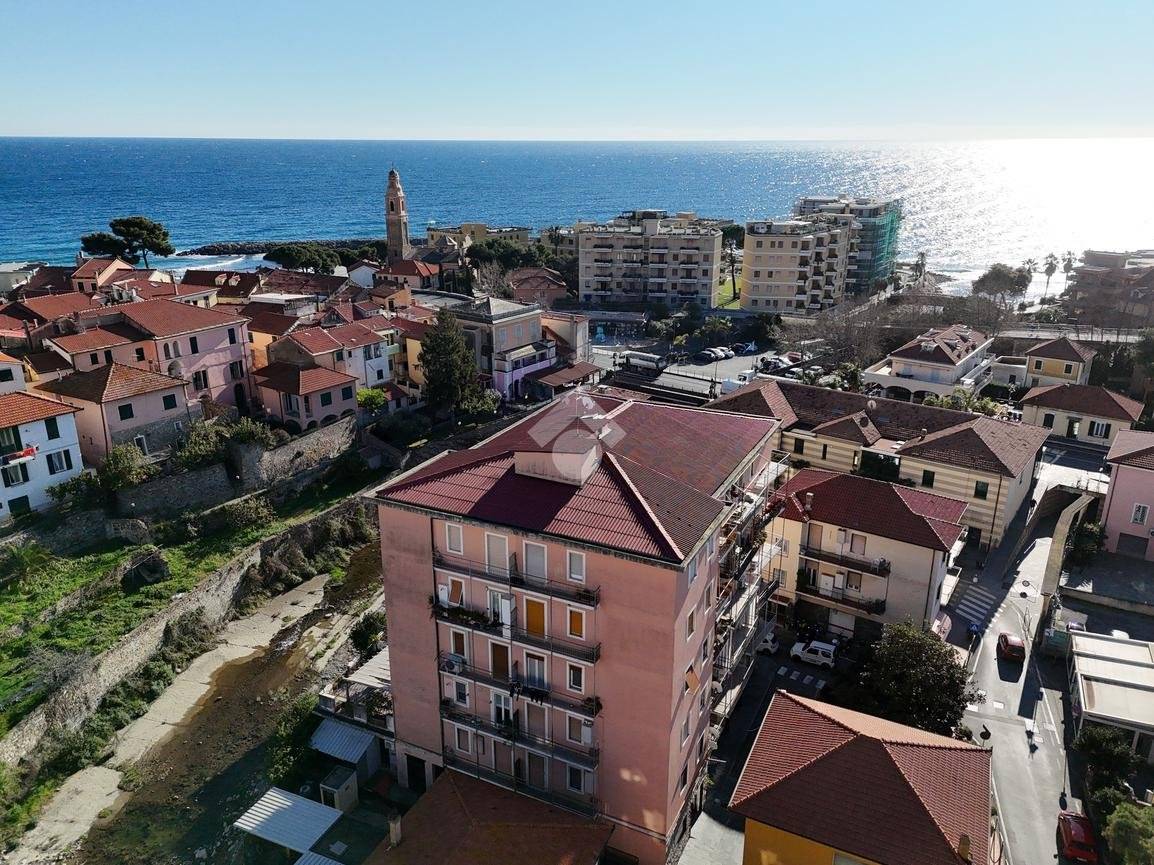 2 Schlafzimmer Wohnung in San Lorenzo al Mare, Italy, Nr. 68330