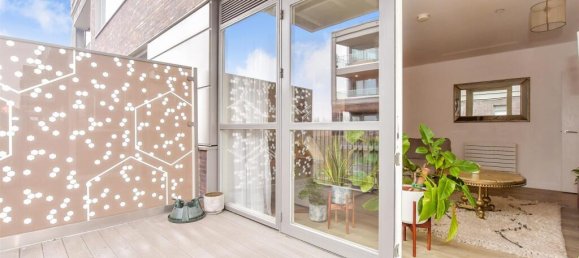 2 bedrooms Apartment in Walthamstow, United Kingdom No. 4021 2