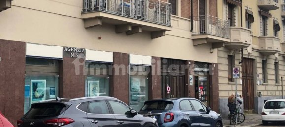 5 rooms Commercial property in Turin, Italy No. 206508 6