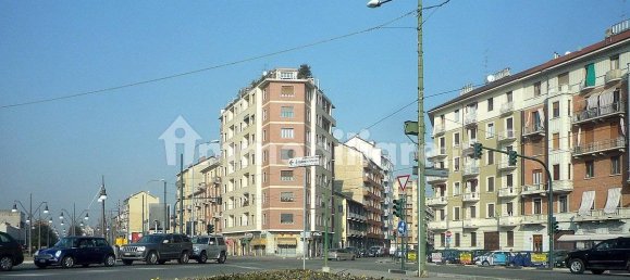 5 rooms Commercial property in Turin, Italy No. 206508 5