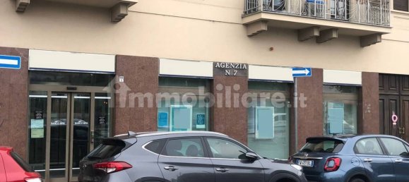 5 rooms Commercial property in Turin, Italy No. 206508 10