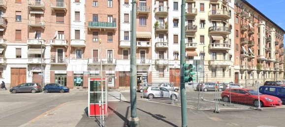 5 rooms Commercial property in Turin, Italy No. 206508 9