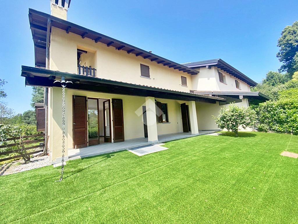 2 bedrooms Apartment in Sesto Calende, Italy No. 90772