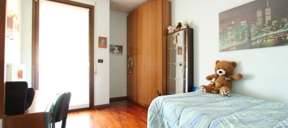 Вилла с 6 комнатами в Верона, Италия № 37259 20