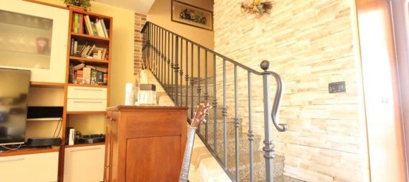 Вилла с 6 комнатами в Верона, Италия № 37259 6