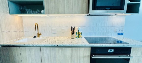 1 chambre propriété commerciale à vendre à Miami, Miami-Dade, Florida, USA № 615810 20