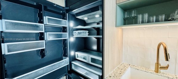 1 chambre propriété commerciale à vendre à Miami, Miami-Dade, Florida, USA № 615810 19