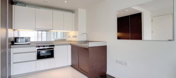 1 bedroom Apartment in London, United Kingdom No. 8404 5