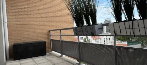 Apartamento de 3 dormitorios en Cergy, France No. 184076 4