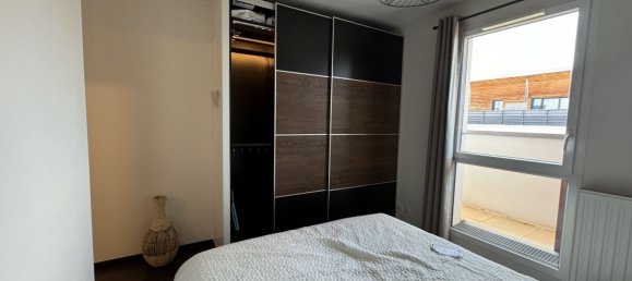 Apartamento de 3 dormitorios en Cergy, France No. 184076 9