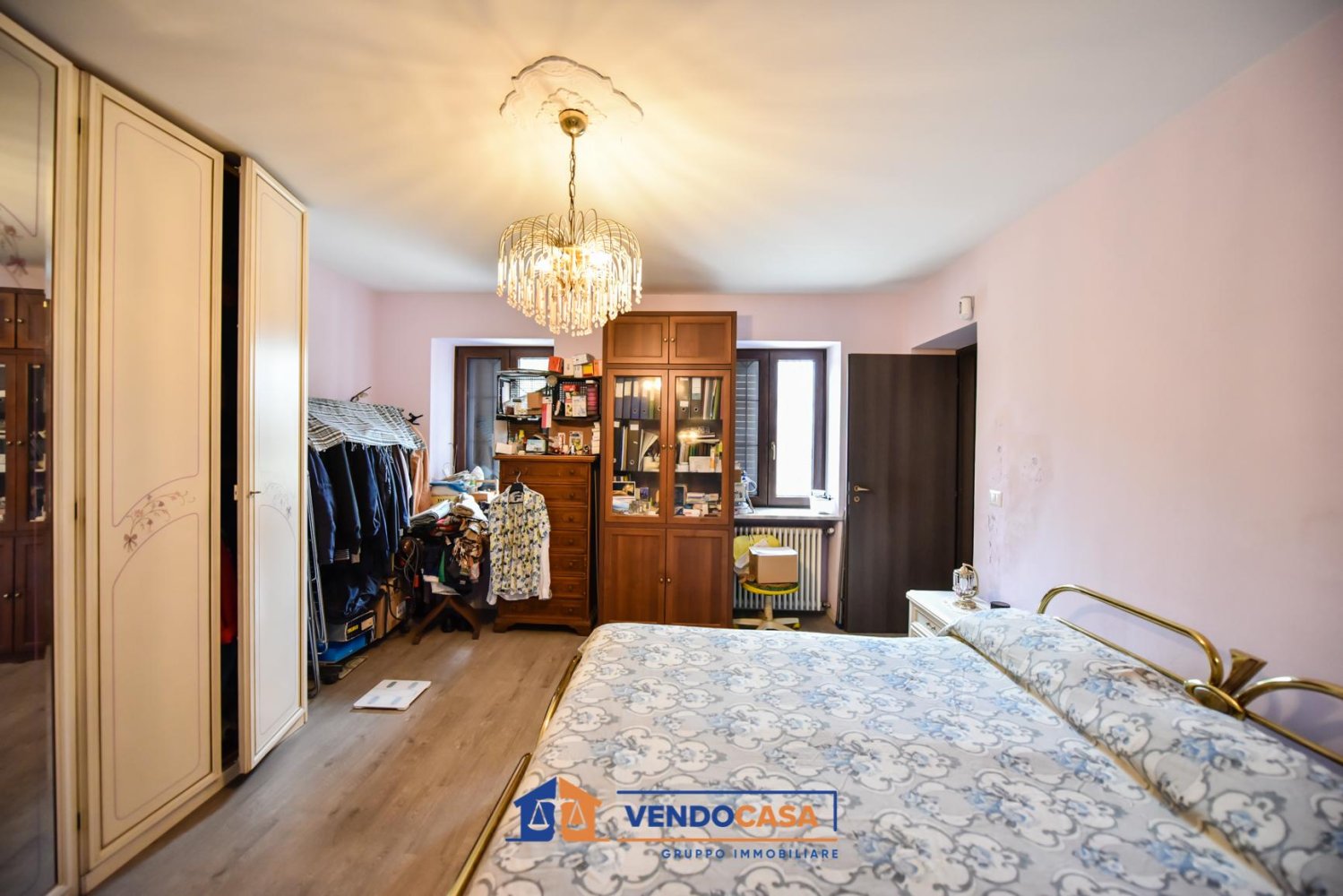 5 rooms Building in Moncalieri, Italy No. 168391