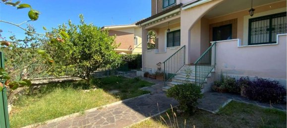 4 rooms Apartment in Anzio, Italy No. 267044 3