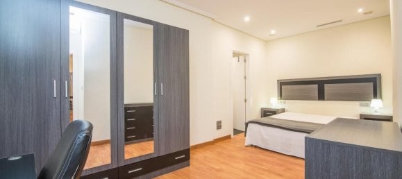 3 bedrooms Apartment in Alicante, Spain No. 188597 7