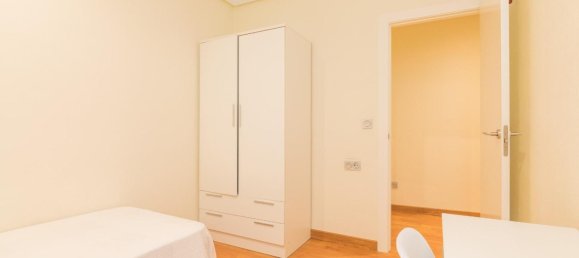 3 bedrooms Apartment in Alicante, Spain No. 188597 11