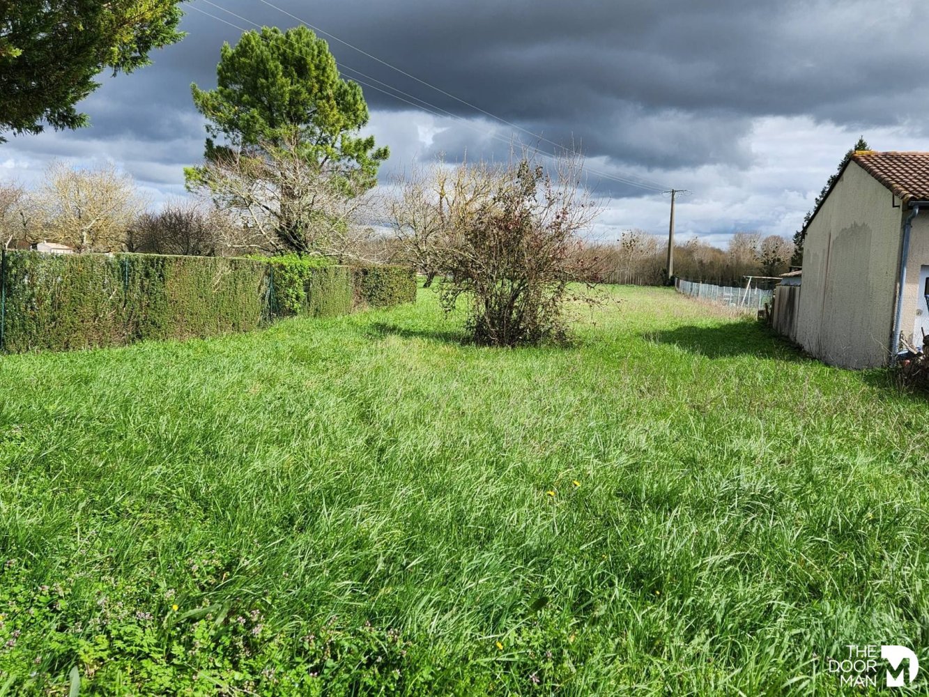 Grundstück in Colombiers, France 1204m², Nr. 111128