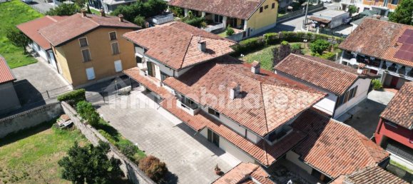 Villa de 2 dormitorios en Comezzano Cizzago, Italy No. 377054 5