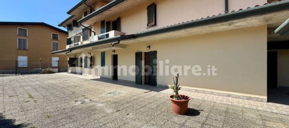 Villa de 2 dormitorios en Comezzano Cizzago, Italy No. 377054 9