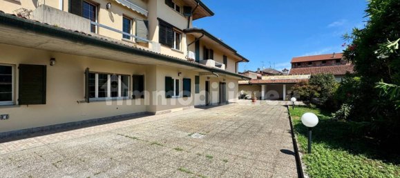 Villa de 2 dormitorios en Comezzano Cizzago, Italy No. 377054 6