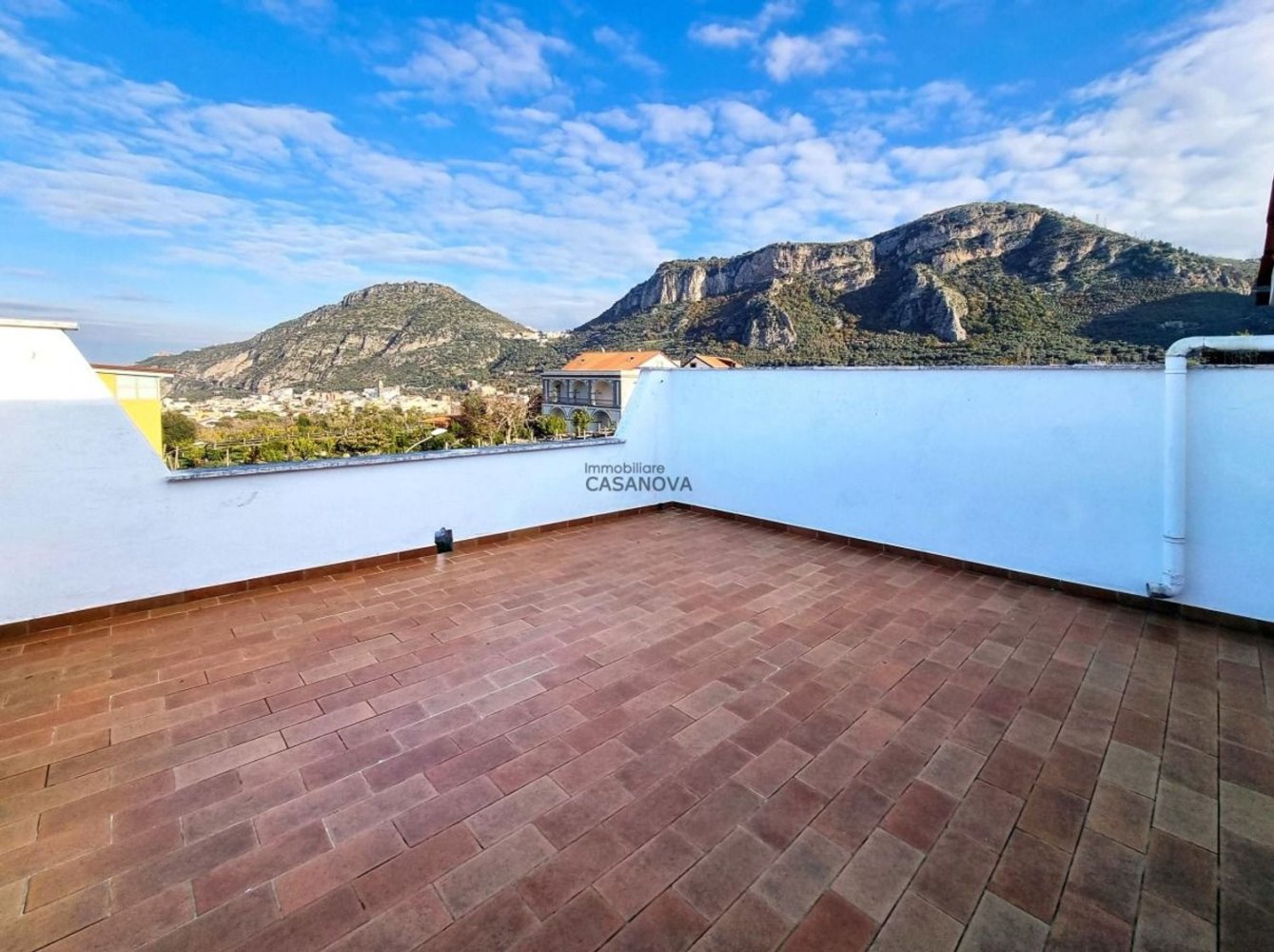 Квартира с 6 комнатами в Пьяно ди Сорренто, Италия № 16079