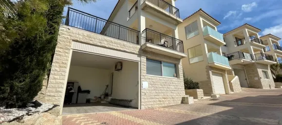 2 bedrooms Villa in Chloraka, Cyprus No. 5733 11