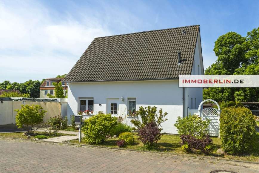 5 rooms House in Oberhavel, Germany No. 241092