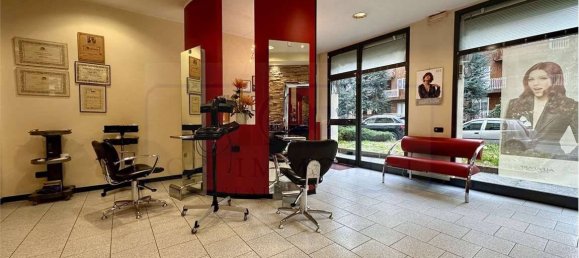 2غرفة عقار تجاري في Bollate, Italy رقم 211681 2