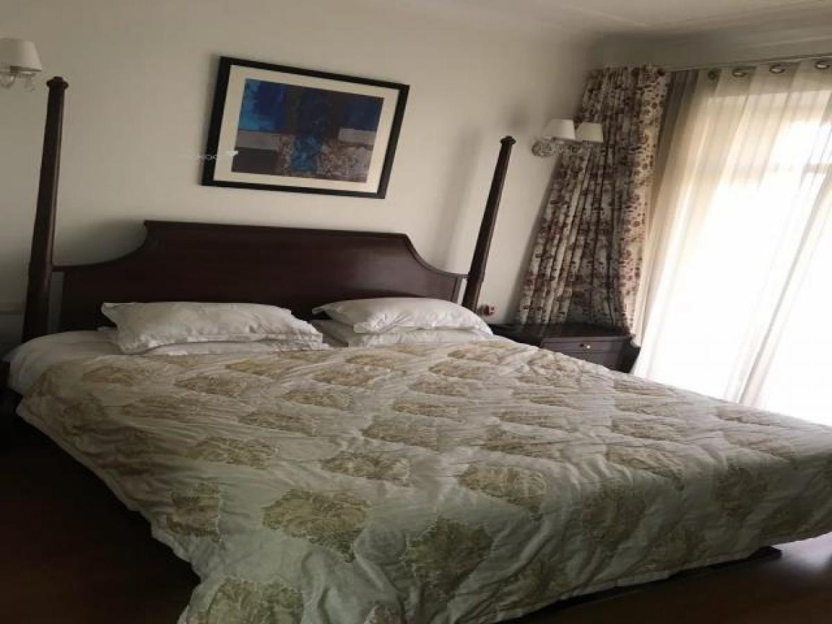 3 bedrooms House in Gurgaon, India No. 16894