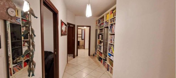Apartamento de 4 habitaciónes en Besozzo, Italy No. 26033 5
