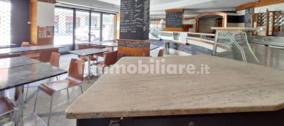 2 rooms Commercial property in Rome, Italy No. 349177 5