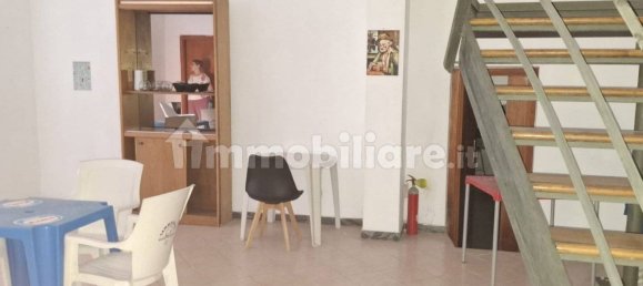 2 rooms Commercial property in Rome, Italy No. 349177 9