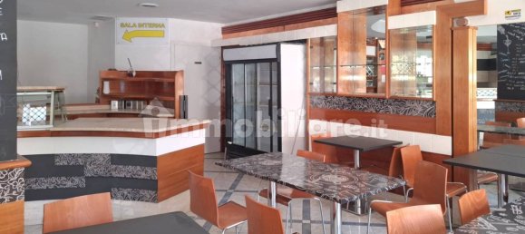 2 rooms Commercial property in Rome, Italy No. 349177 7