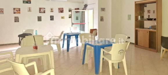 2 rooms Commercial property in Rome, Italy No. 349177 10