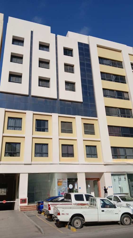 Magasin à Bawshar, Oman 415m² No. 1530