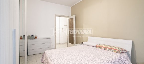 2 rooms Apartment in Senago, Italy No. 274429 32