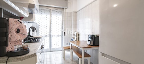 2 rooms Apartment in Senago, Italy No. 274429 6