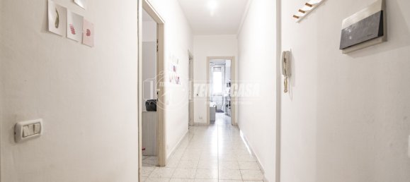2 rooms Apartment in Senago, Italy No. 274429 5