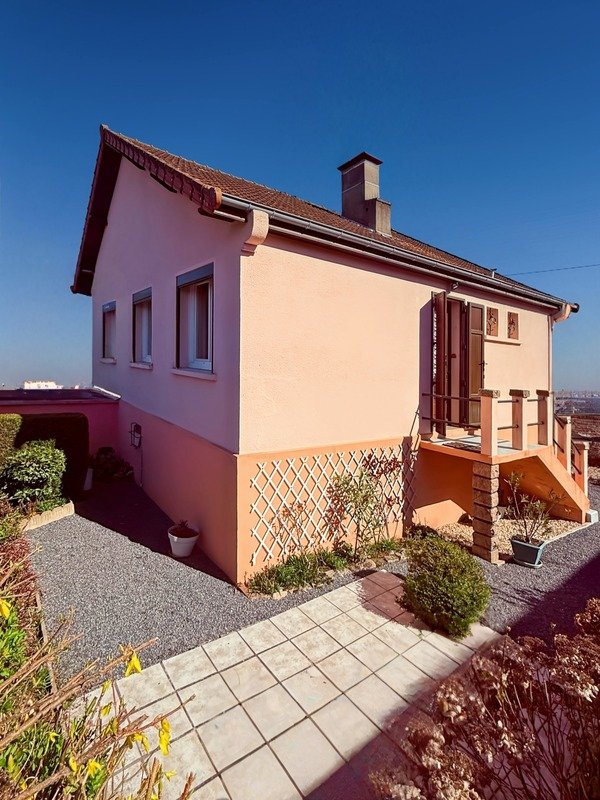 2 bedrooms House in Le Creusot, France No. 271673