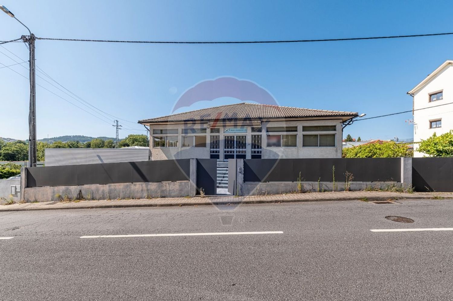 285m² Warehouse in Fafe, Portugal No. 38727