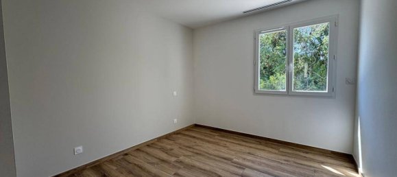 3 bedrooms Villa in Carpentras, France No. 359246 10