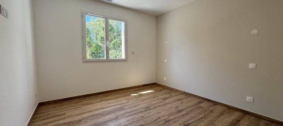 3 bedrooms Villa in Carpentras, France No. 359246 12