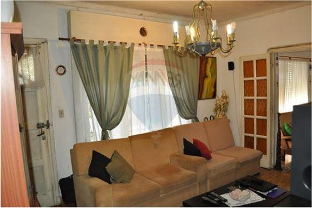 3 bedrooms House in Tres de Febrero, Argentina No. 100459