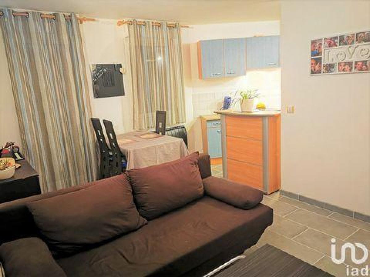 Studio-Eigentumswohnung in Limay, France, Nr. 29616